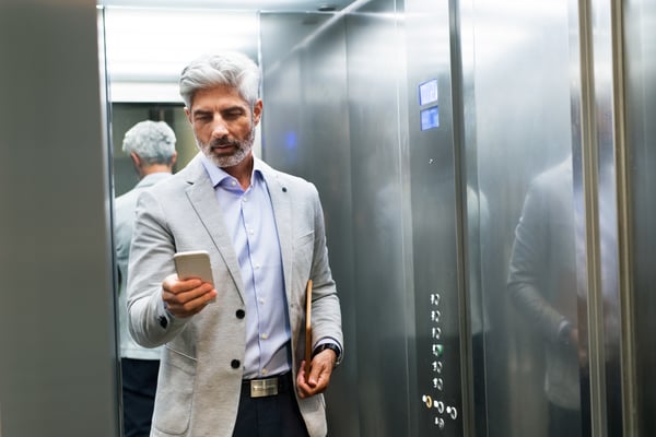 communication-blind-spots-elevator