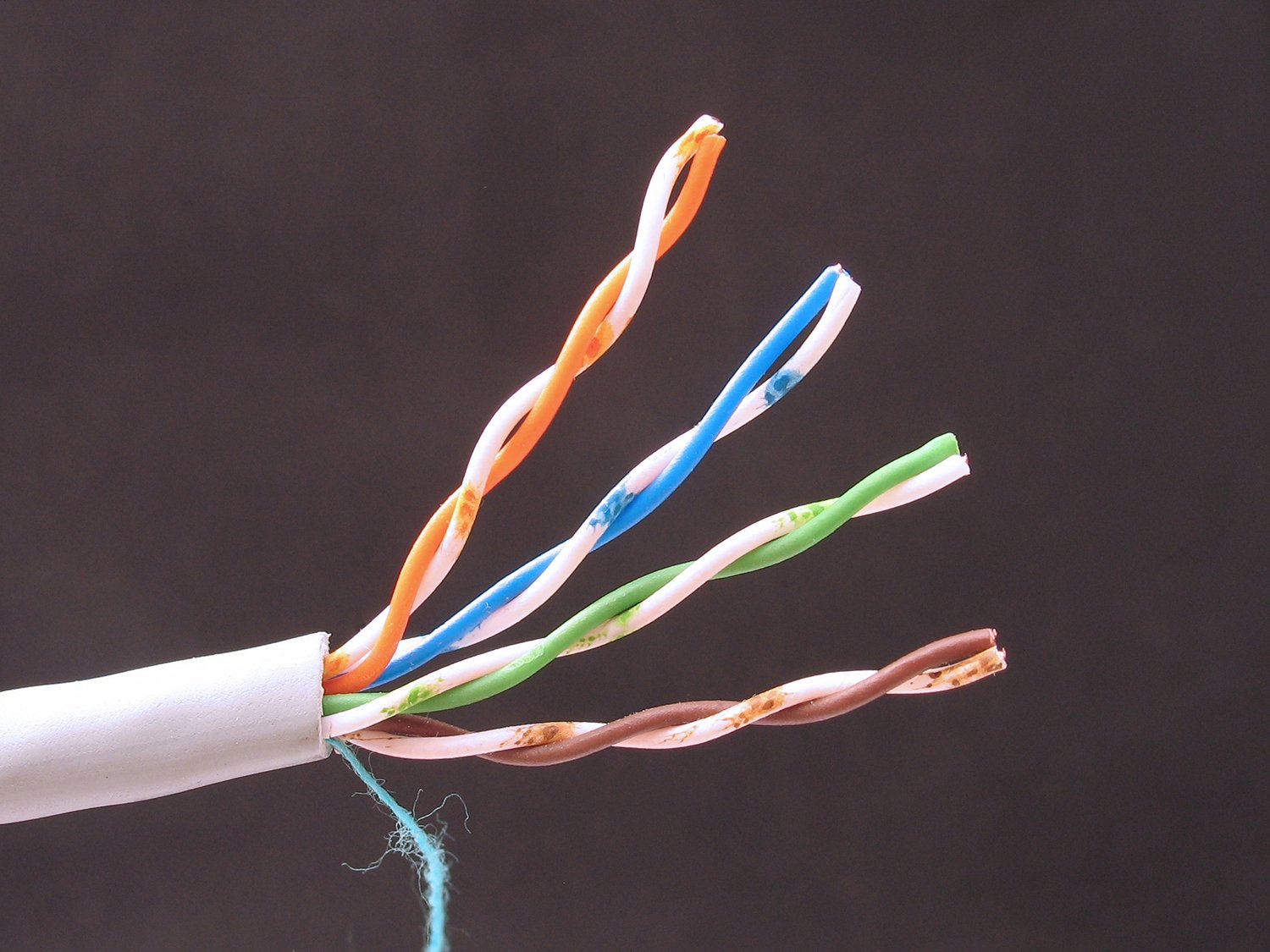 How to Choose Between Plenum Vs Riser Rated Cables